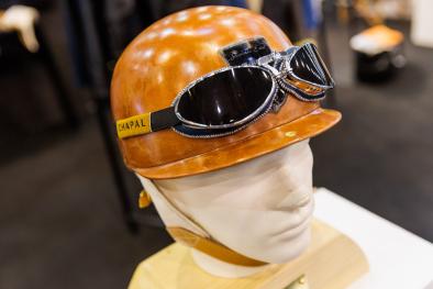 Accessoirs und bekleidung